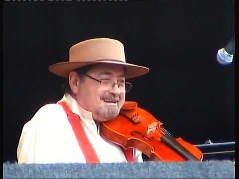 Swarb's Lazarus - "Intro from Danny Thompson" & the first two set of tunes played. Cropredy 2006