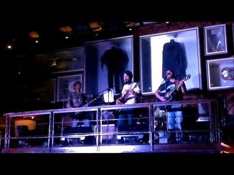 Menwhopause Live at Hard Rock Cafe, Bangalore