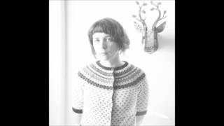 Come Sit Sing - Lisa O'Neil (Same Cloth Or Not)