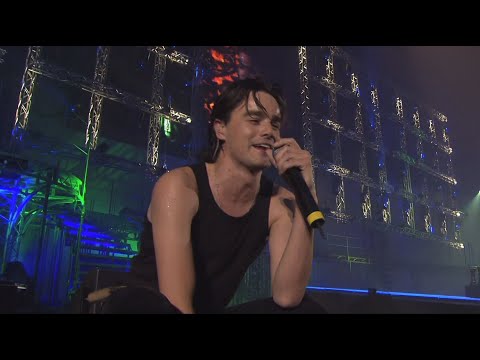 Kane feat. Dinand - Rain Down On Me (DJ Tiesto Remix), BDRip 1080p, (Tiesto live In Concert, 2003)