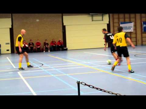 2010-12-27 ZZVV - Zuidwolde PWZ derby 0-0 deel 1