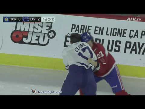 Richard Clune vs Michael Pezzetta