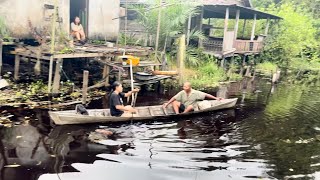 Download lagu Javanese husband and Dayak wife live peacefully in a remote village in West Kalimantan mp3 Download lagu Javanese husband and Dayak wife live peacefully in a remote village in West Kalimantan mp3