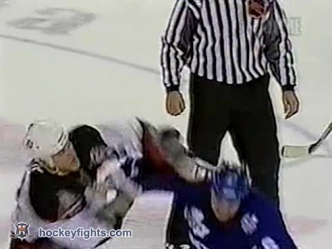Darcy Tucker vs Adam Mair