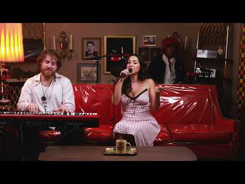 Sophia Galaté - For My Own Entertainment (Stripped - live on the red couch)