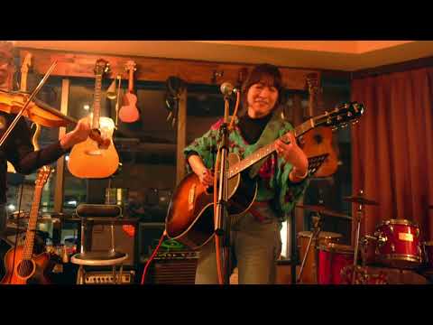 KAORU acoustic session at ZUMA by Asako Yoshihiro & Keigo Bigpapa Sano