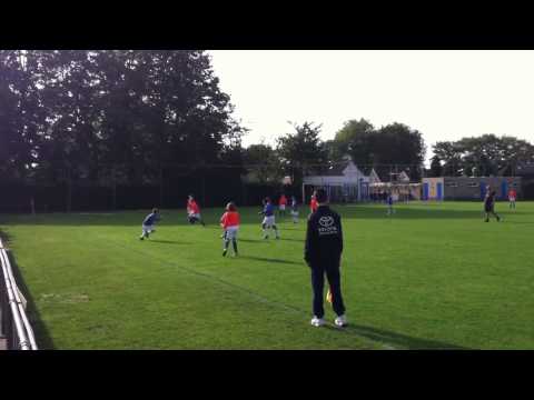 Blauw Wit'81 D3G - FC Engelen D3 (19-10-2013)