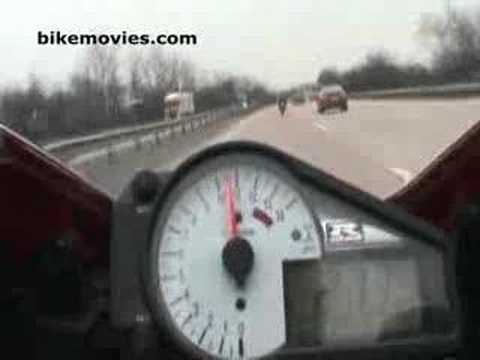 Yamaha R1 vs GSXR 1000