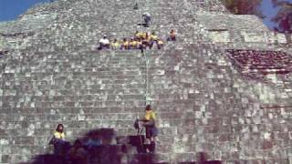 preview picture of video 'Scouts del Grupo 3 en la zona arqueológica de Becán, Campeche'