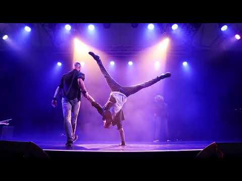 #2500- Dance and acrobatics trio