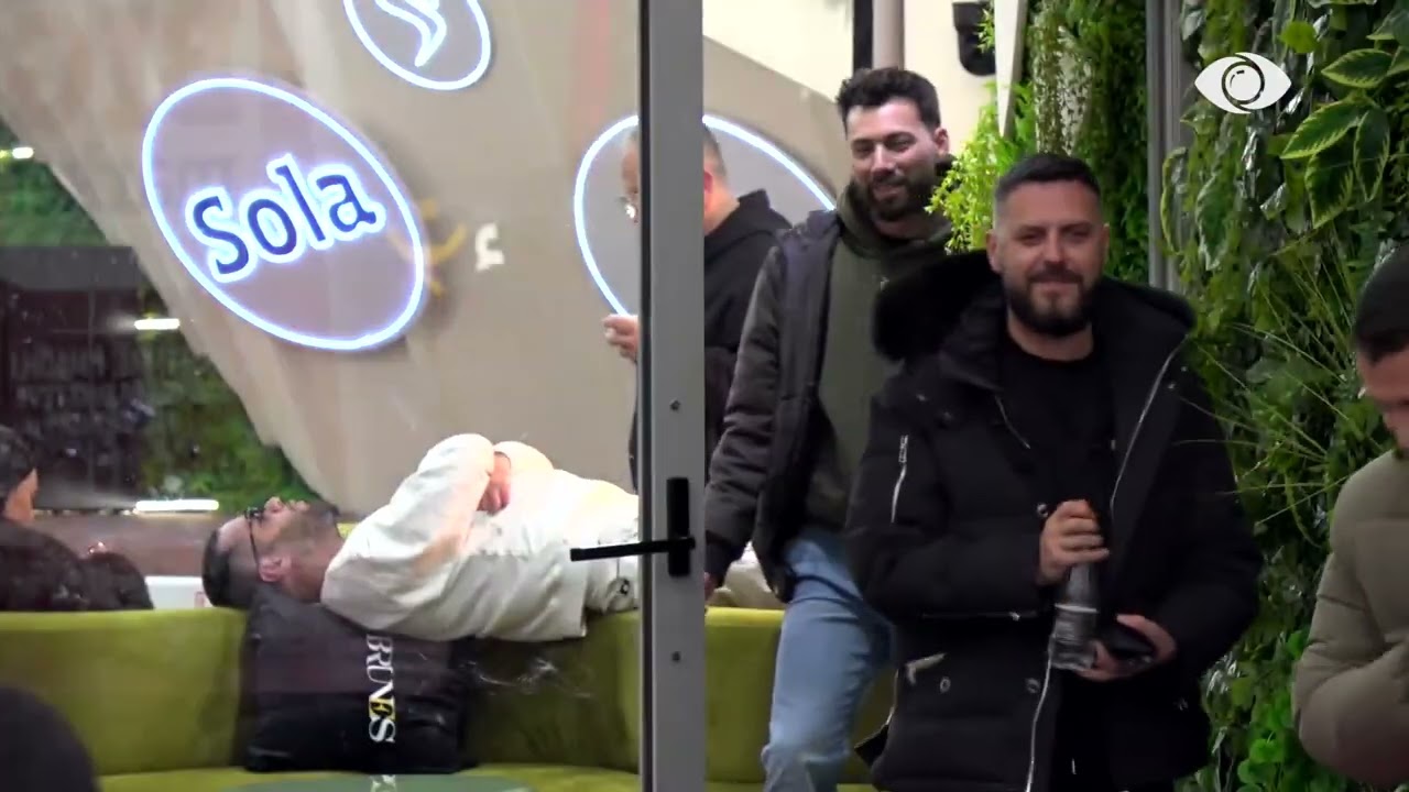 Unë vlej/ Lorna vijon performancën e saj, këndon këngën e West Side Family