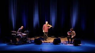 Nicolas Krassik Trio - Deixa a menina (Chico Buarque)