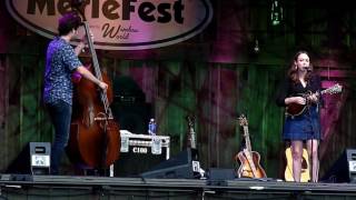 Sarah Jarosz - When Doves Cry