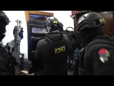 Pripadnici UKP-a u Beogradu, u opsežnoj akciji zaplenili veću količinu droge i uhapsili tri osobe