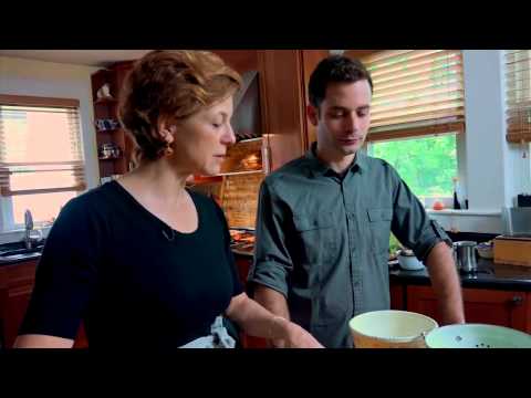 Making a picnic with Chef Jody Adams and Cellist Mickey Katz!