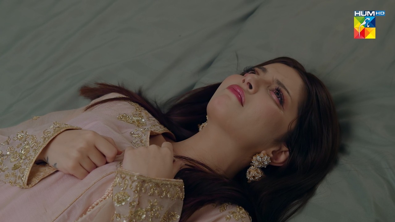 Pehli Mohabbat Ke Yaad Mein Behaal..!💔 #narazhaizindagi  - HUM TV
