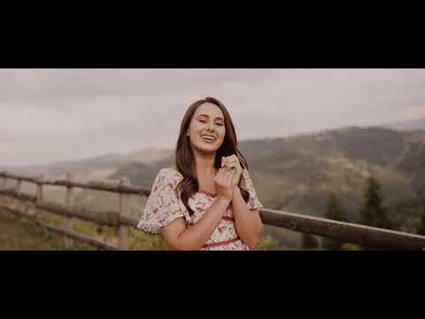El ne-a iubit venind în lume, - video