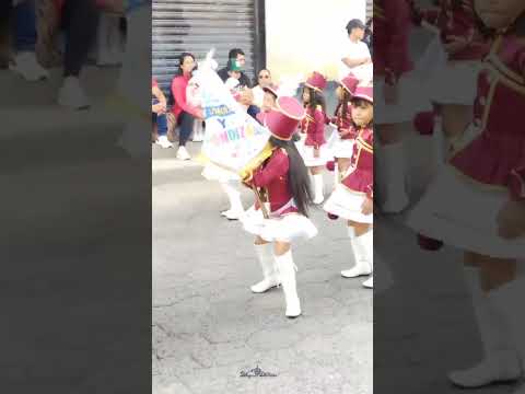 Mejor bailarina del desfile Patrio en Chiantla, Huehuetenango, Guatemala.