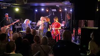 Download lagu Hothouse flowers (I can see clearly now) mp3 Download lagu Hothouse flowers (I can see clearly now) mp3