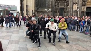 Download lagu Noir - Airplane Mode in Cologne 1/3 KPop Dance mp3 Download lagu Noir - Airplane Mode in Cologne 1/3 KPop Dance mp3