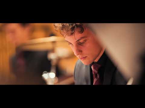 Fantasy variations on a theme of Paganini (James Barnes)