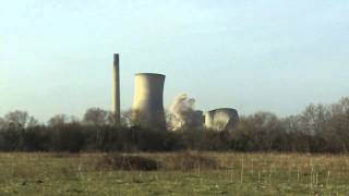 preview picture of video 'Richborough Power Station Cooling Tower Demolition 11th February 2012'