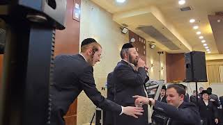 מחרוזת ריקודים בביצוע מוטי גולדמן בליווי הרשי סגל ותזמורתו
