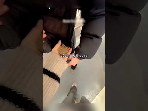 Hai cô gái đã gặp rắc rối vì làm điều này