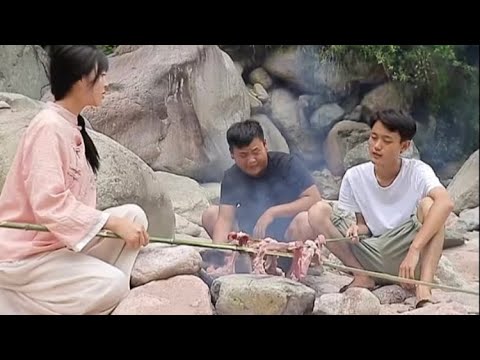 Nature and Wildlife - Life In Jungle Find Fruits are Food - cooking  | Survival Eating