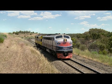 SSR Streamlined EMD Diesel Locomotives B61 & GM10 (22/11/2017) - PoathTV Australian Trains