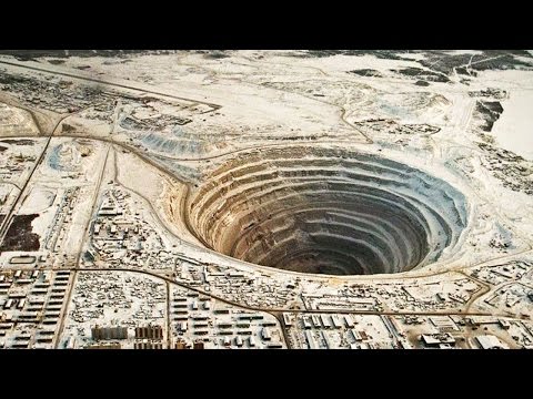 10 Strangest Holes You Won’t Believe Actually Exist