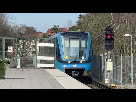 Svenska Tåg del 30 | Swedish Trains Part 30 – Tunnelbanetrafik vid Högdalen & Bandhagen 🚇 (2025)