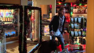 Grumpy Cat's Worst Christmas Ever