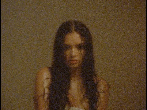 Sabrina Claudio - All To You (Lyric Visual)