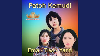 Download lagu Ujan Sekhani mp3 Download lagu Ujan Sekhani mp3