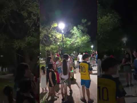 #elgrinch #solidaridad #niños #santalucia #corrientes plaza libertad