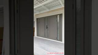 บานเปิดคู่แบบทึบมีช่องแสงในตัวพร้อมแปะลูกฟัก