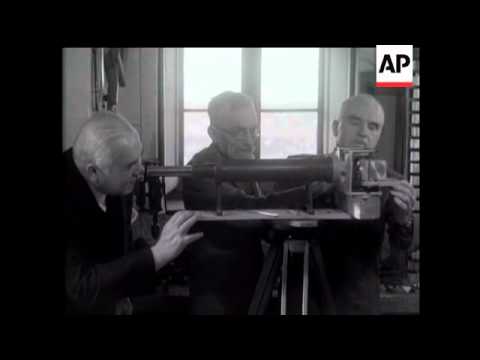 MR SPYROS SKOURAS INSPECTS 3-D