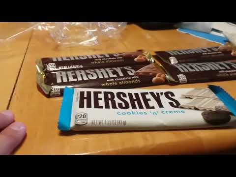 Hershey's Chocolate Candy, Assortment - 18 full size bars, 27 oz Unboxing