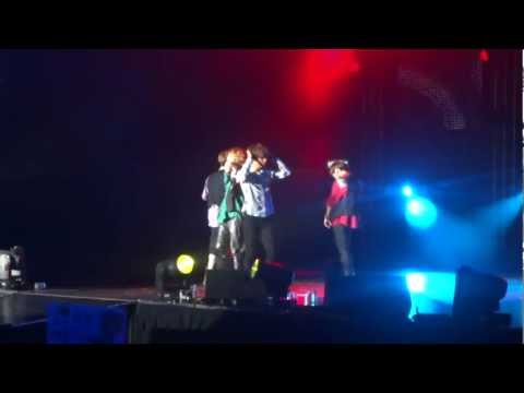 120615 SHINee BNO @ SG Stranger