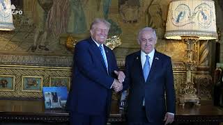 ראש הממשלה בנימין נתניהו נפגש עם נשיא ארה"ב לשעבר, דונלד טראמפ (עדכוני משרד ראש הממשלה) - התמונה מוצגת ישירות מתוך אתר האינטרנט יוטיוב. זכויות היוצרים בתמונה שייכות ליוצרה. קישור קרדיט למקור התוכן נמצא בתוך דף הסרטון