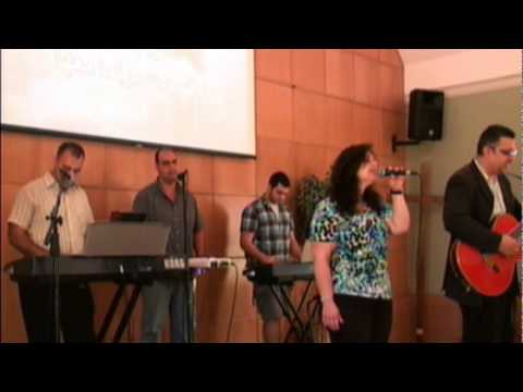 ترنيمة بثقة اتقدم