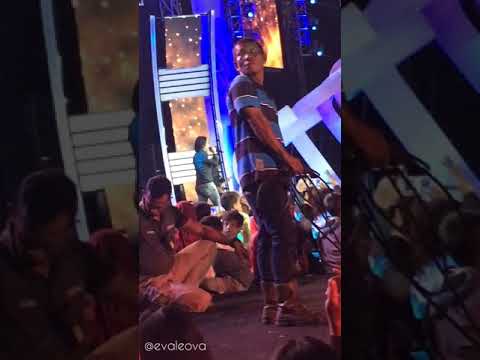 Setia Band ft Erie Susan , Bintang Kehidupan (Live Alun-Alun Cilacap)