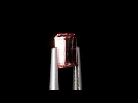 Натуральный розовый турмалин Рубеллит октагон 7.1x5.0мм 1.21ct видео