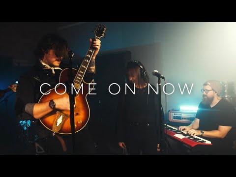 VINJE ft. Lucciana Costa - Come On Now (Live at Gnarly Whale)