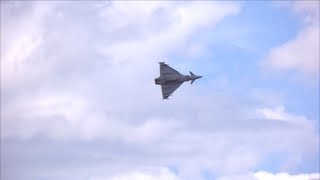 preview picture of video 'RAF Typhoon Eurofighter - Awesome Display - Cleethorpes Airshow 2013'