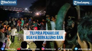Download lagu Viral Tili Pria Penakluk Buaya Berkalung Ban @TRIBUNLAMPUNGNEWSVIDEO mp3 Download lagu Viral Tili Pria Penakluk Buaya Berkalung Ban @TRIBUNLAMPUNGNEWSVIDEO mp3