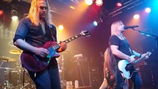 Britny fox.  Fun in Texas @Vampd Las Vegas