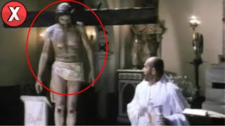 Estátuas Religiosas se Movendo Filmadas em Câmera