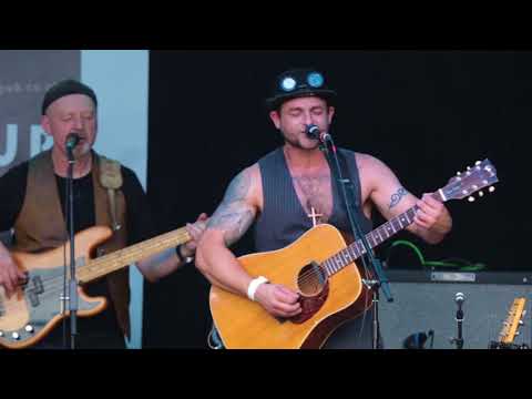 The Jar Family @ Fleurfest 2016 - In For A Penny